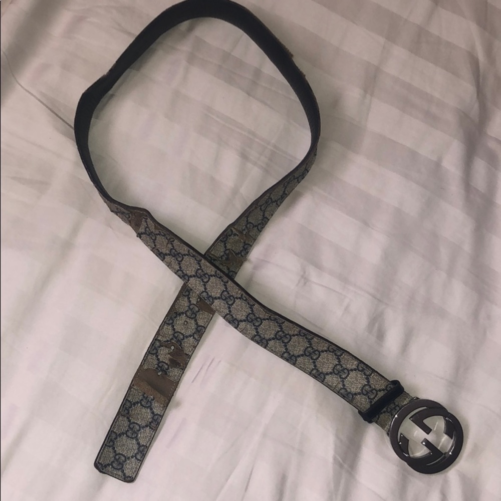 Blue Gucci belt